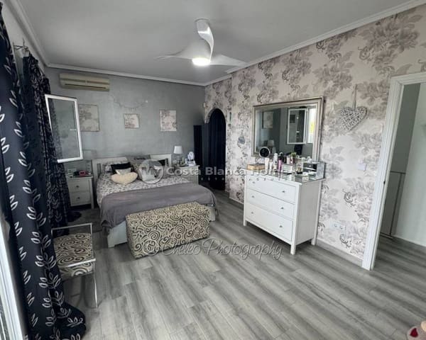 3 soverom Villa til salgs i Benejúzar med svømmebasseng garasje - € 625 000 (Ref: 9805595)