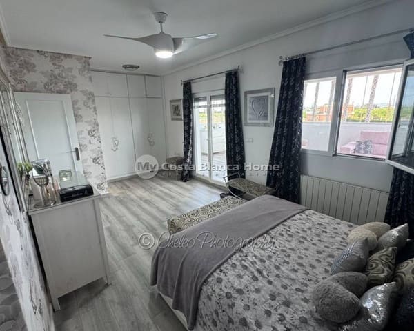 3 soverom Villa til salgs i Benejúzar med svømmebasseng garasje - € 625 000 (Ref: 9805595)