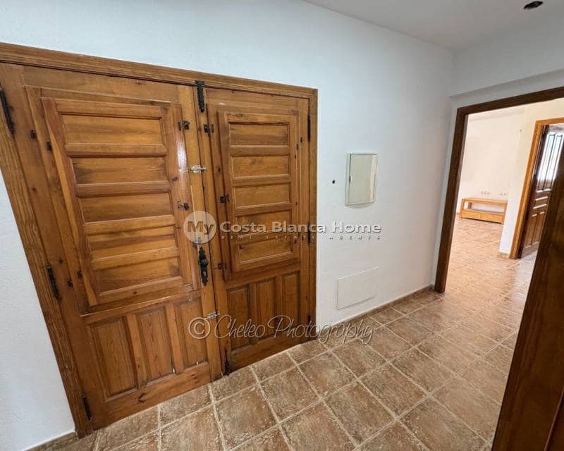 4 makuuhuone Huvila myytävänä paikassa Catral mukana uima-altaan - 329 000 € (Ref: 9807185)