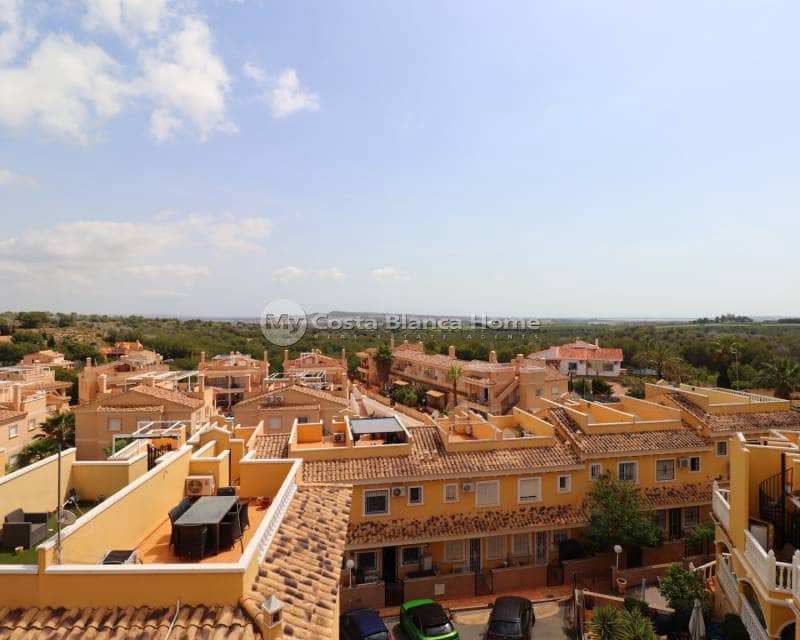 Casa de 2 habitaciones en Algorfa en venta con piscina - 174.950 € (Ref: 9820889)
