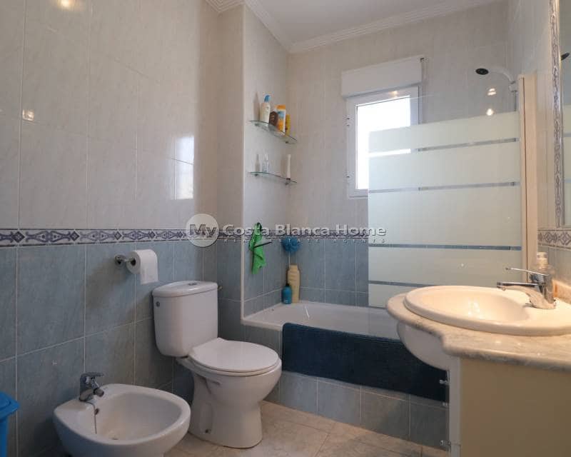 Casa de 2 habitaciones en Algorfa en venta con piscina - 174.950 € (Ref: 9820889)