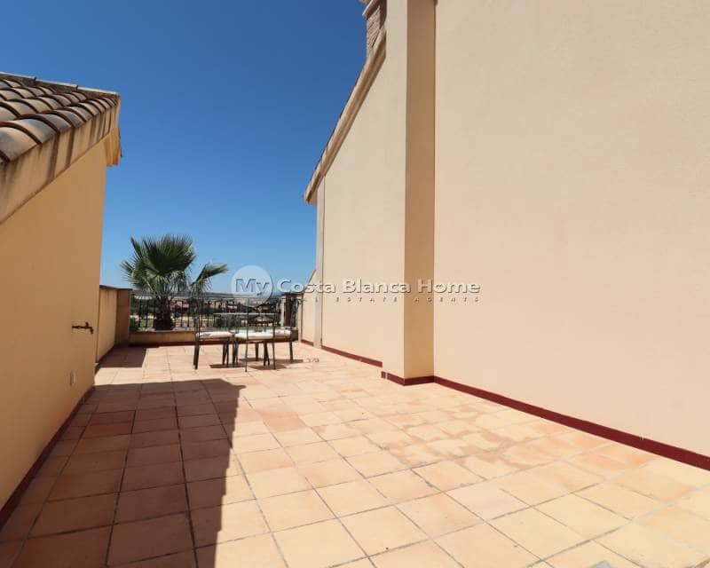 2 bedroom Bungalow for sale in Algorfa with pool - € 229,850 (Ref: 9820890)