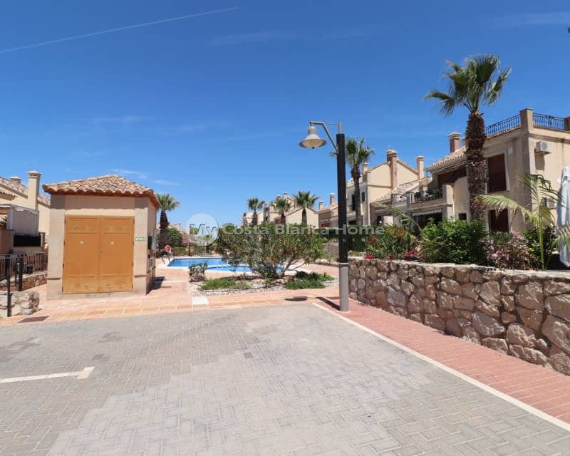 2 bedroom Bungalow for sale in Algorfa with pool - € 229,850 (Ref: 9820890)