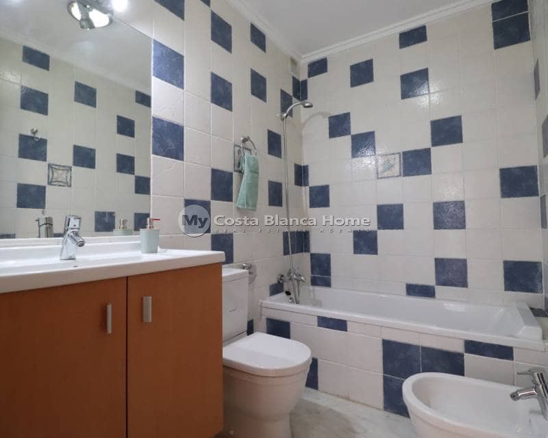 2 bedroom Bungalow for sale in Algorfa with pool - € 229,850 (Ref: 9820890)
