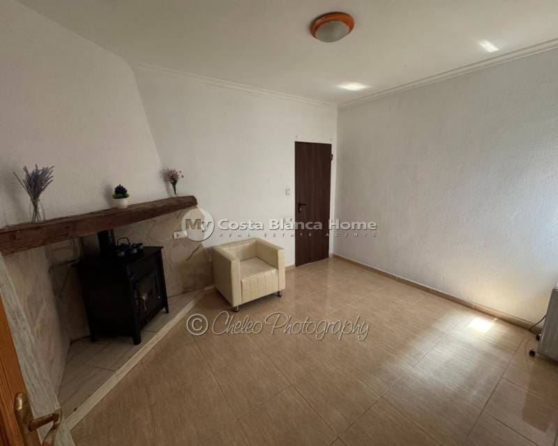 3 quarto Casa em Banda para venda em Catral com garagem - 99 950 € (Ref: 9827956)