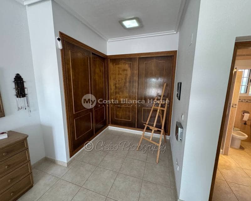 3 slaapkamer Villa te koop in Catral met zwembad garage - € 395.000 (Ref: 9832049)