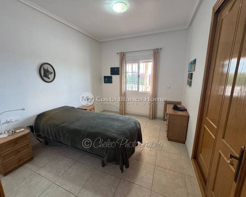 3 slaapkamer Villa te koop in Catral met zwembad garage - € 395.000 (Ref: 9832049)
