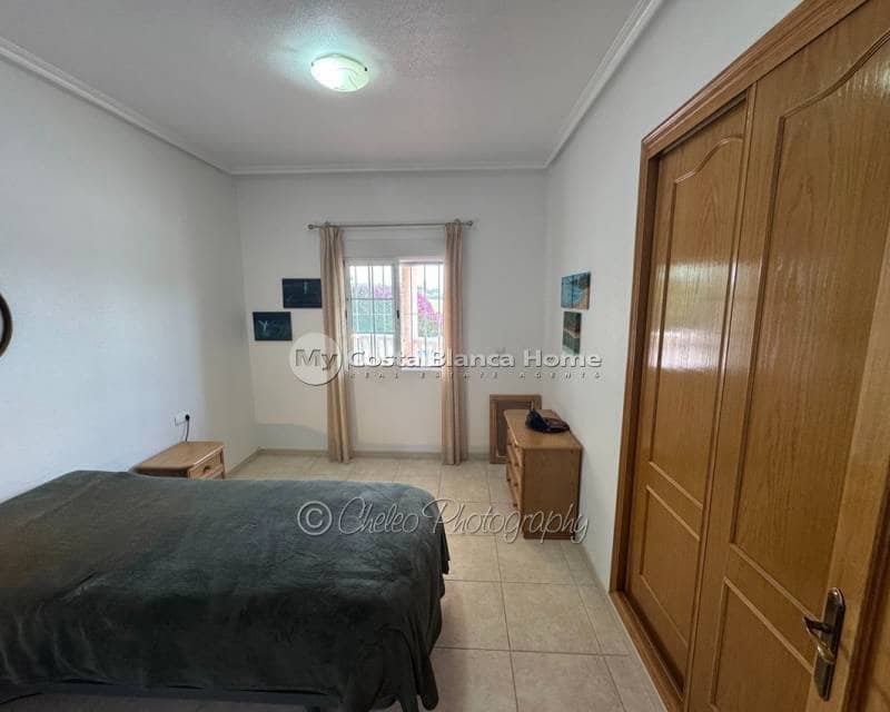 3 slaapkamer Villa te koop in Catral met zwembad garage - € 395.000 (Ref: 9832049)