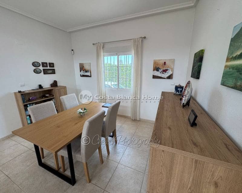 3 slaapkamer Villa te koop in Catral met zwembad garage - € 395.000 (Ref: 9832049)