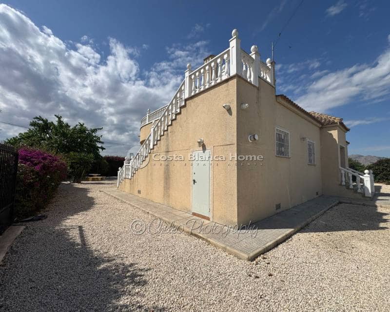 3 slaapkamer Villa te koop in Catral met zwembad garage - € 395.000 (Ref: 9832049)