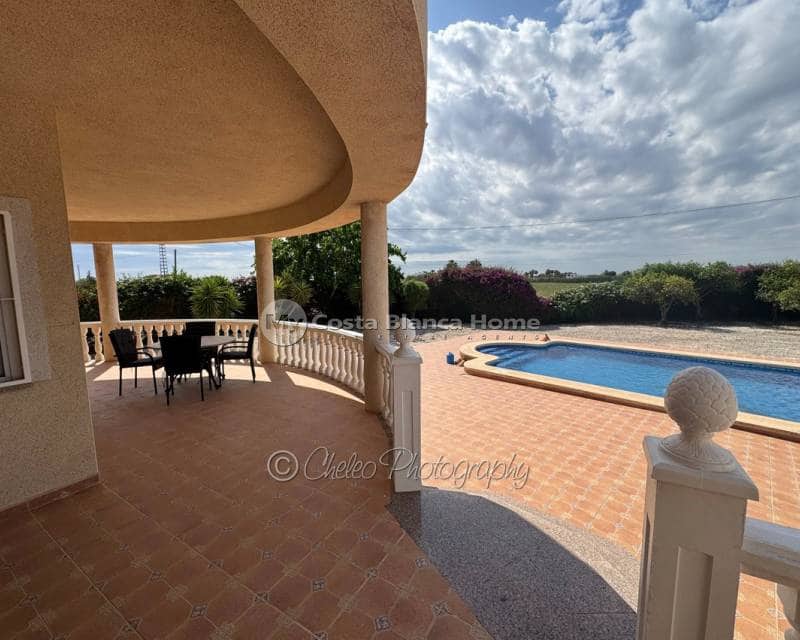 3 slaapkamer Villa te koop in Catral met zwembad garage - € 395.000 (Ref: 9832049)