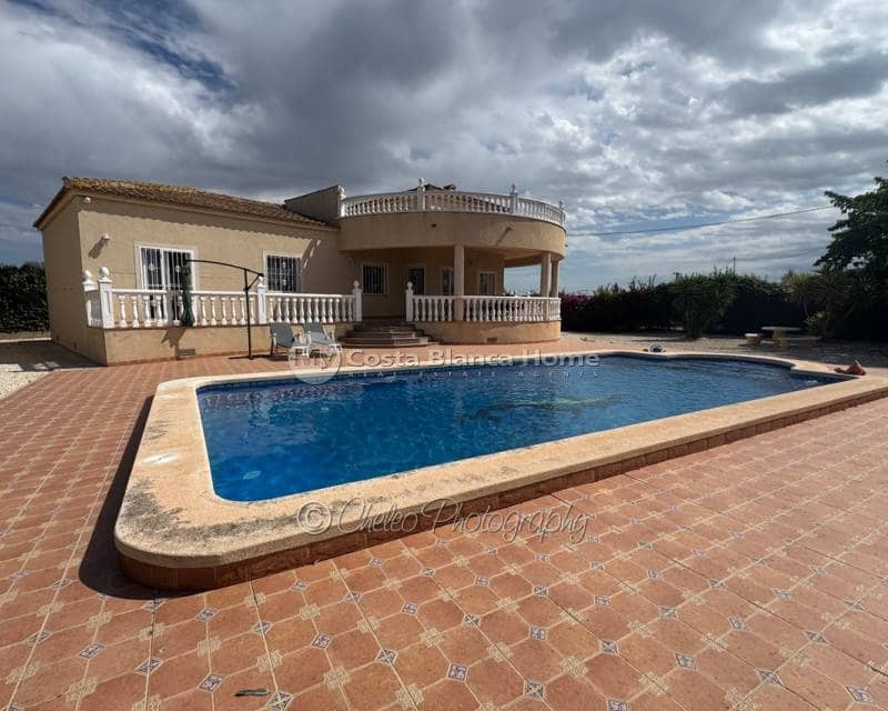 3 slaapkamer Villa te koop in Catral met zwembad garage - € 395.000 (Ref: 9832049)