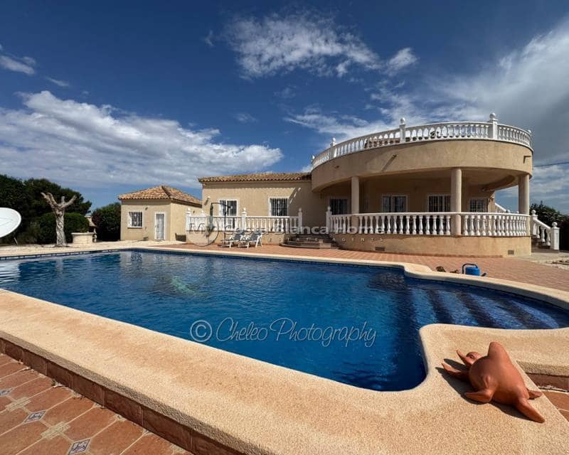 3 slaapkamer Villa te koop in Catral met zwembad garage - € 395.000 (Ref: 9832049)