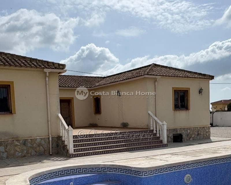 4 camera da letto Finca/Casa di Campagna in vendita in Catral con piscina - 329.000 € (Rif: 9832331)