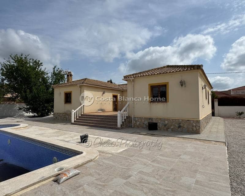 4 camera da letto Finca/Casa di Campagna in vendita in Catral con piscina - 329.000 € (Rif: 9832331)