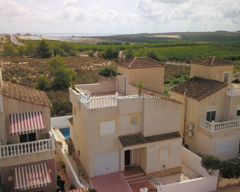 3 sypialnia Willa na sprzedaż w San Miguel de Salinas z basenem - 250 000 € (Ref: 9844246)