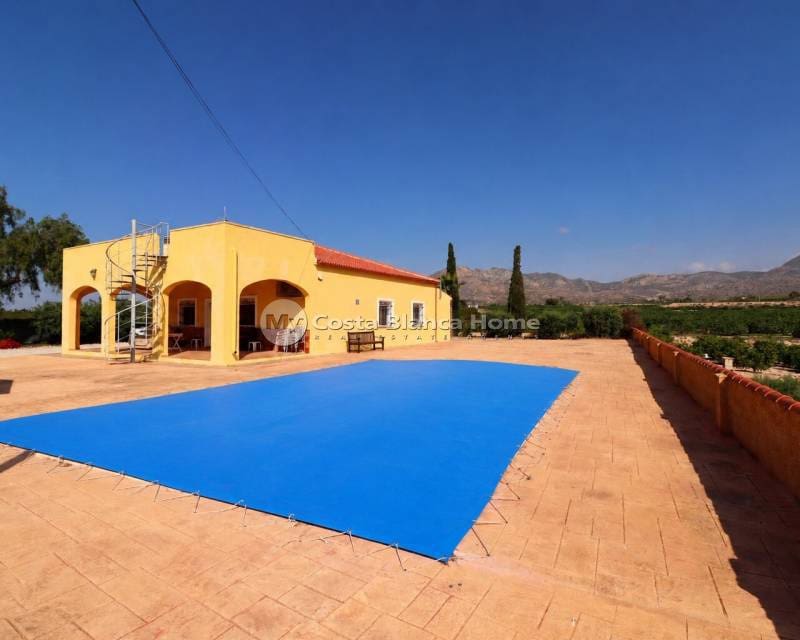 3 bedroom Finca/Country House for sale in Albatera with pool - € 325,000 (Ref: 9844247)