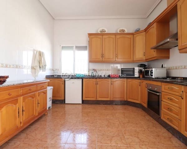 3 soveværelse Finca/Landehus til salg i Albatera med swimmingpool - € 325.000 (Ref: 9844247)