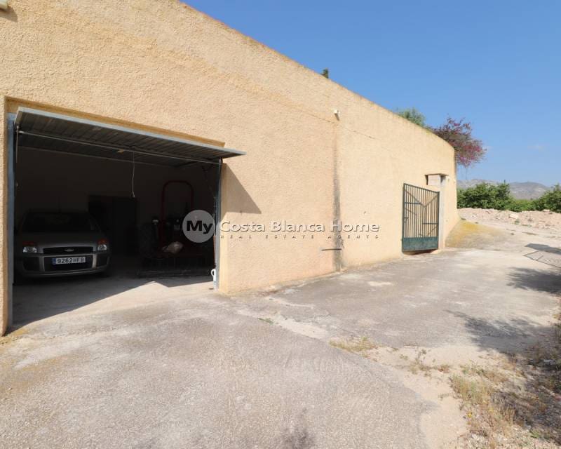 3 bedroom Finca/Country House for sale in Albatera with pool - € 325,000 (Ref: 9844247)