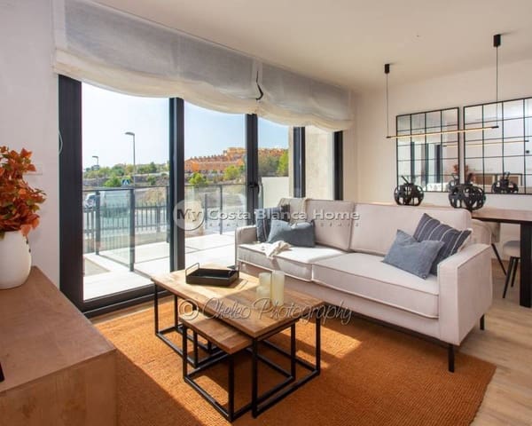 3 soverom Villa til salgs i Monforte del Cid med svømmebasseng - € 365 000 (Ref: 9858289)