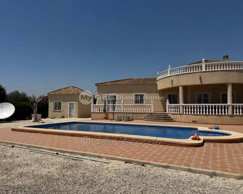 3 Zimmer Finca/Landgut zu verkaufen in Catral mit Pool Garage - 395.000 € (Ref: 9889210)
