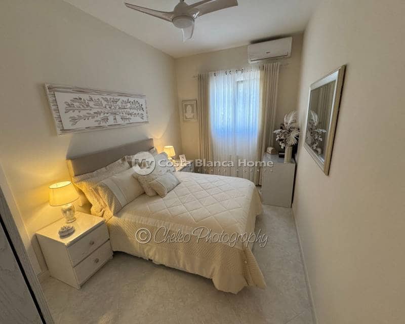 3 bedroom Villa for sale in Catral with pool - € 425,000 (Ref: 9911991)