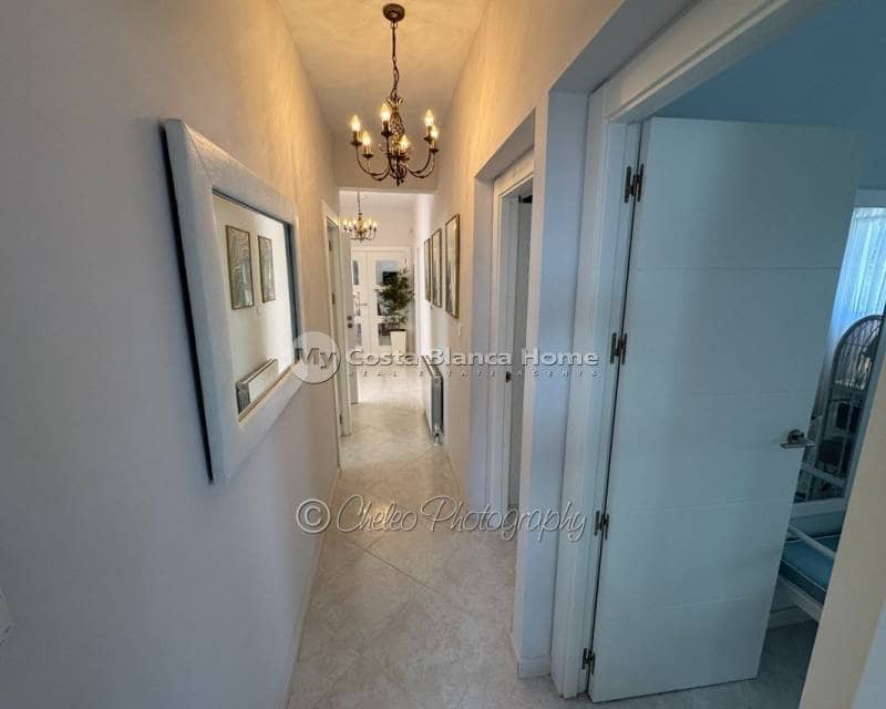 3 bedroom Villa for sale in Catral with pool - € 425,000 (Ref: 9911991)