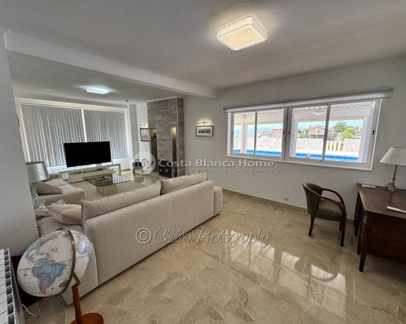 5 slaapkamer Finca/Landhuis te koop in Albatera met zwembad - € 560.000 (Ref: 9961210)