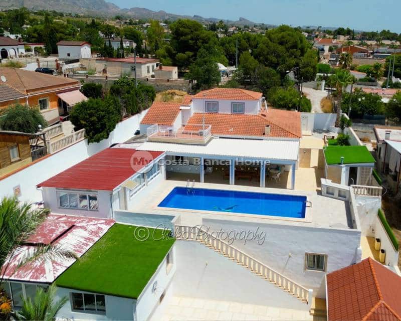 5 slaapkamer Finca/Landhuis te koop in Albatera met zwembad - € 560.000 (Ref: 9961210)