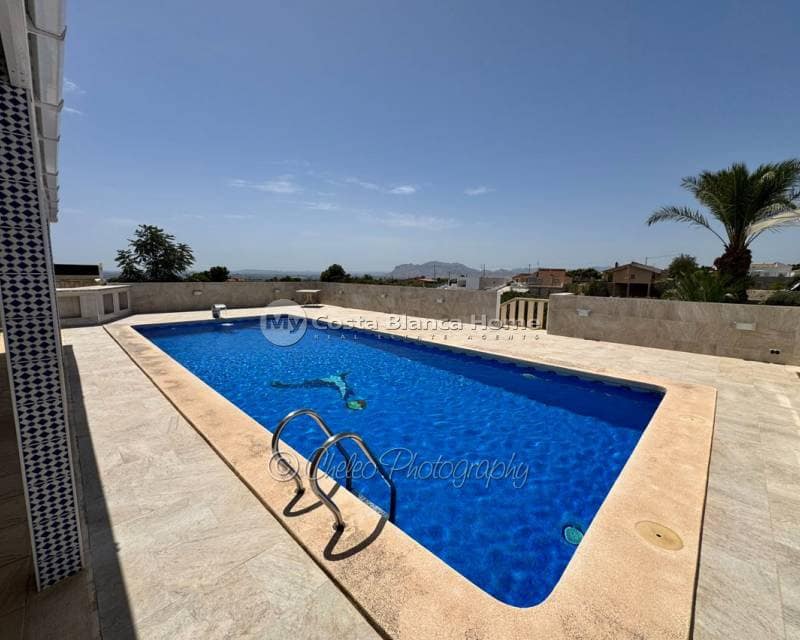 5 slaapkamer Finca/Landhuis te koop in Albatera met zwembad - € 560.000 (Ref: 9961210)