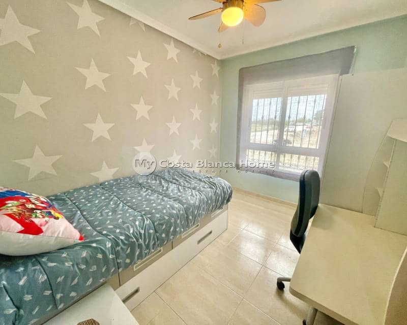 2 bedroom Apartment for sale in Almoradi with pool - € 123,000 (Ref: 9961540)