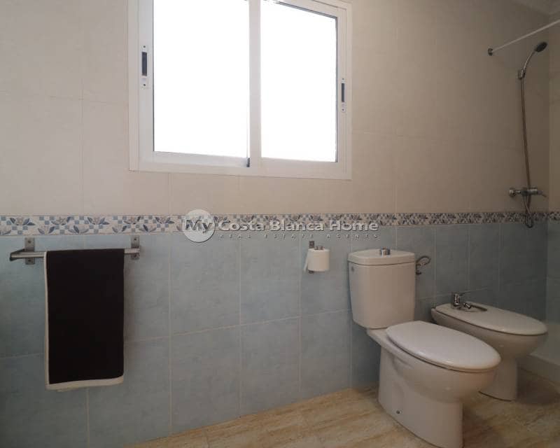 2 bedroom Apartment for sale in Almoradi with pool - € 117,000 (Ref: 9961543)