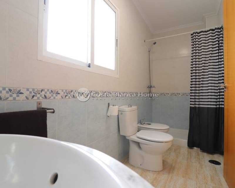 2 bedroom Apartment for sale in Almoradi with pool - € 117,000 (Ref: 9961543)