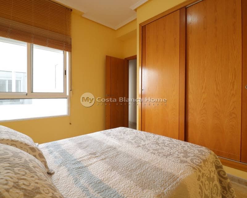 2 bedroom Apartment for sale in Almoradi with pool - € 117,000 (Ref: 9961543)