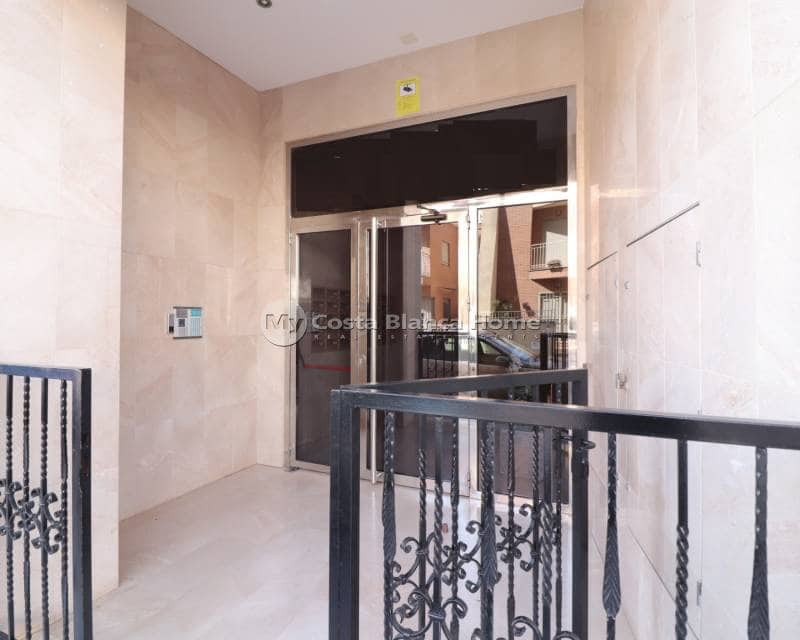 2 bedroom Apartment for sale in Almoradi with pool - € 117,000 (Ref: 9961543)