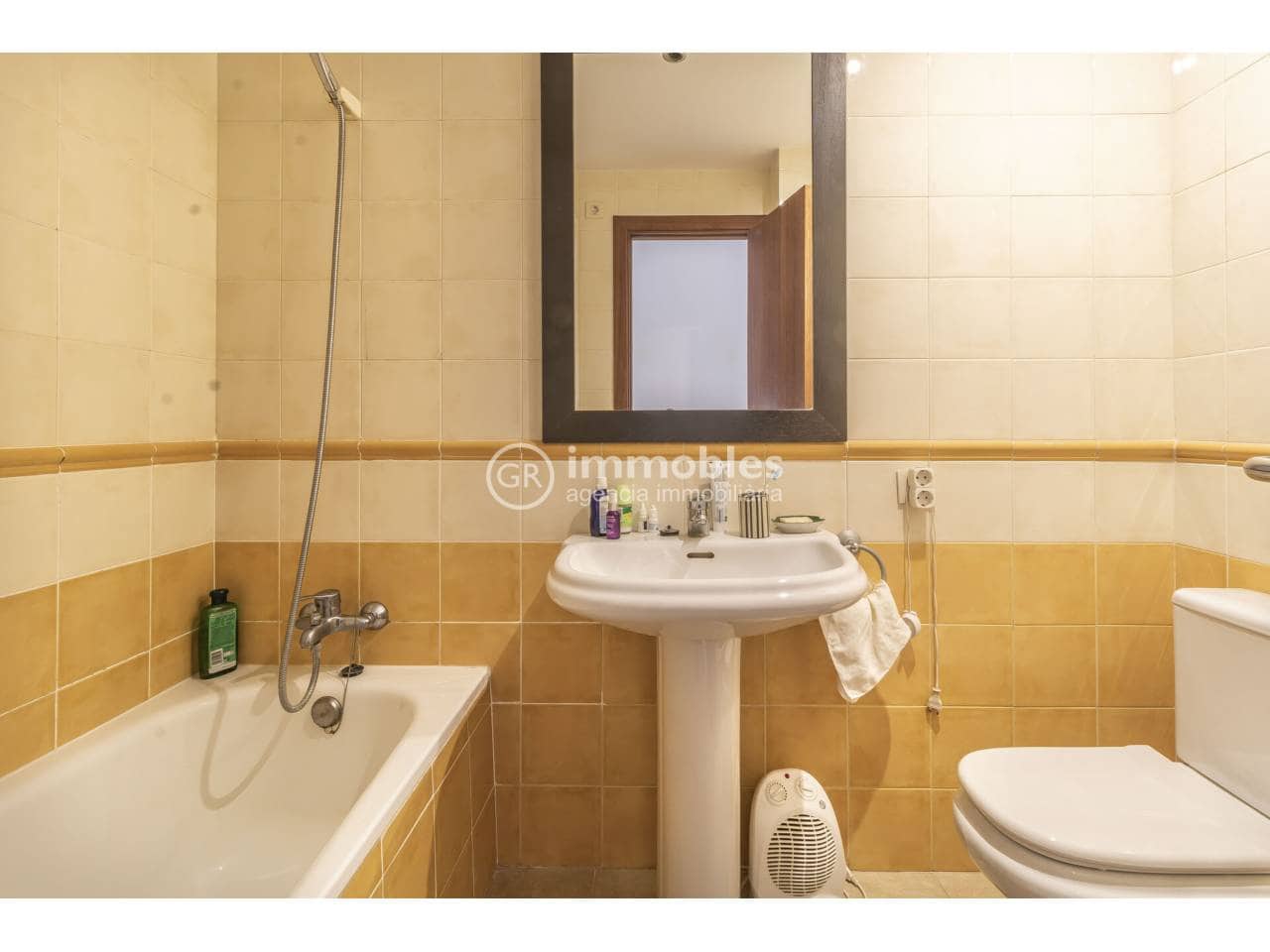 3 bedroom Flat for sale in Alaro with pool - € 350,000 (Ref: 9437932)