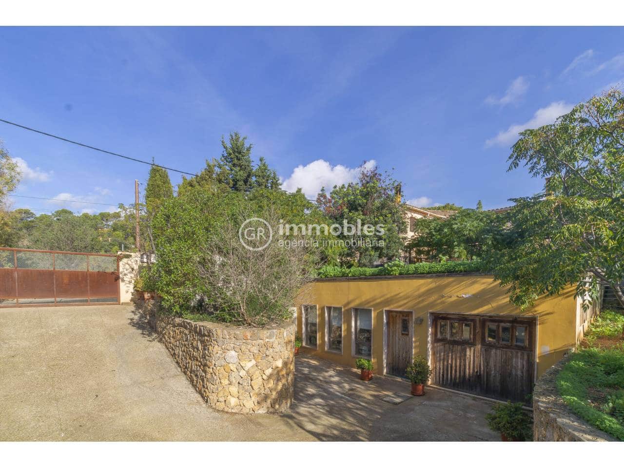 2 bedroom Finca/Country House for sale in Alaro with garage - € 695,000 (Ref: 9437934)