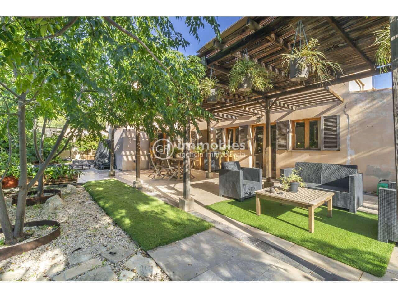 2 bedroom Finca/Country House for sale in Alaro with garage - € 695,000 (Ref: 9437934)