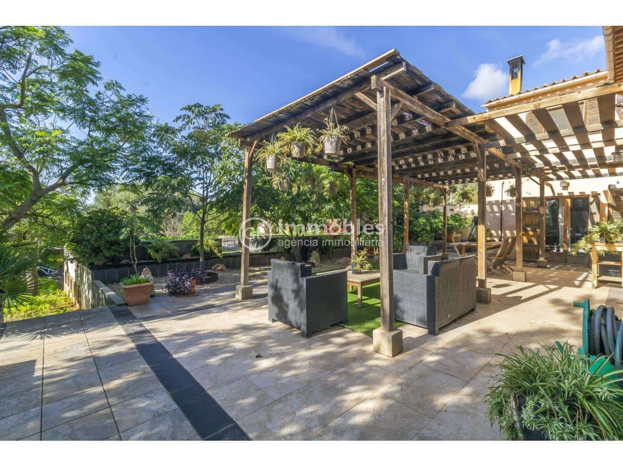 2 bedroom Finca/Country House for sale in Alaro with garage - € 695,000 (Ref: 9437934)