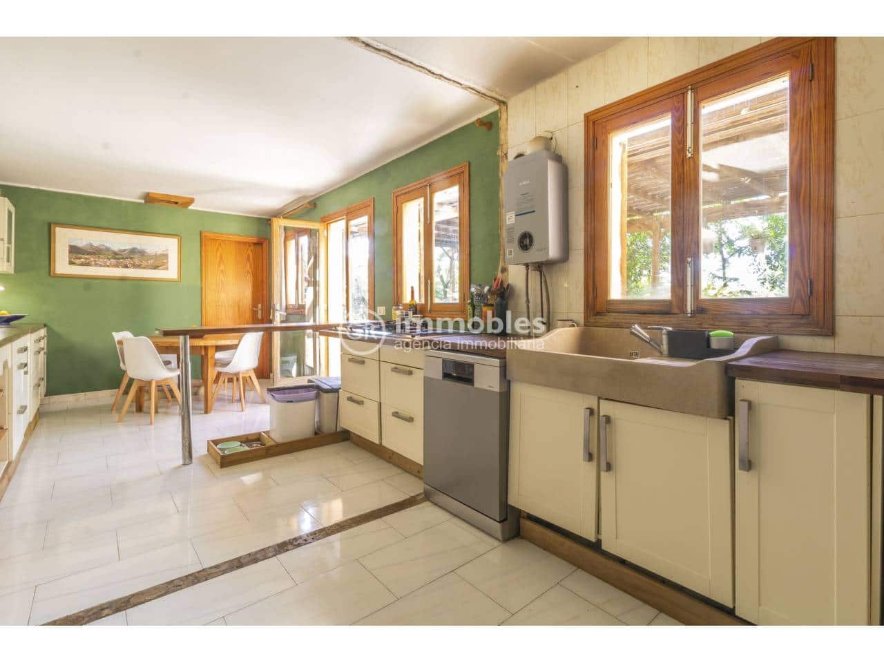 2 bedroom Finca/Country House for sale in Alaro with garage - € 695,000 (Ref: 9437934)