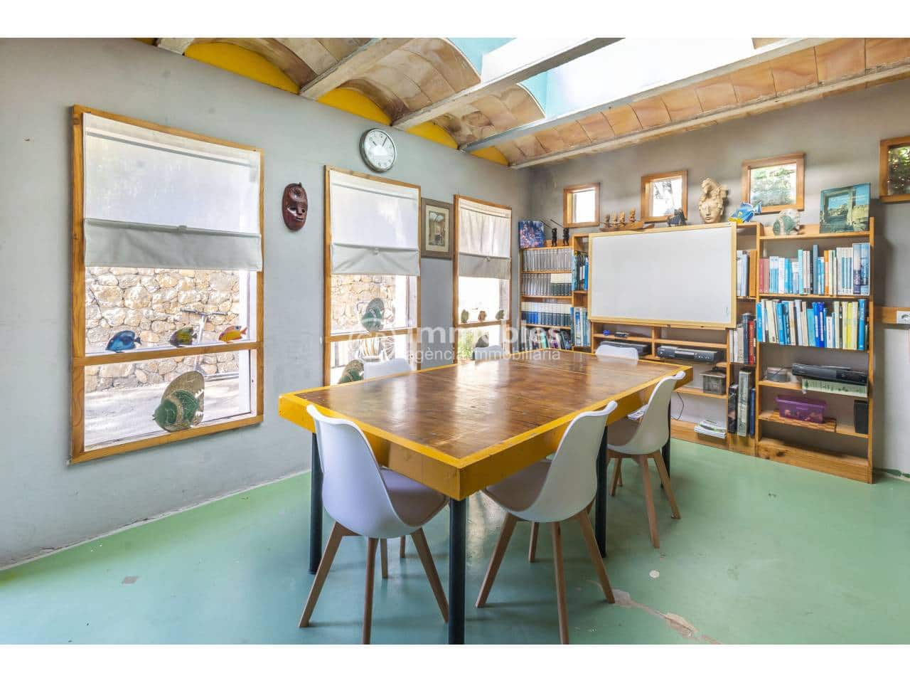 2 bedroom Finca/Country House for sale in Alaro with garage - € 695,000 (Ref: 9437934)