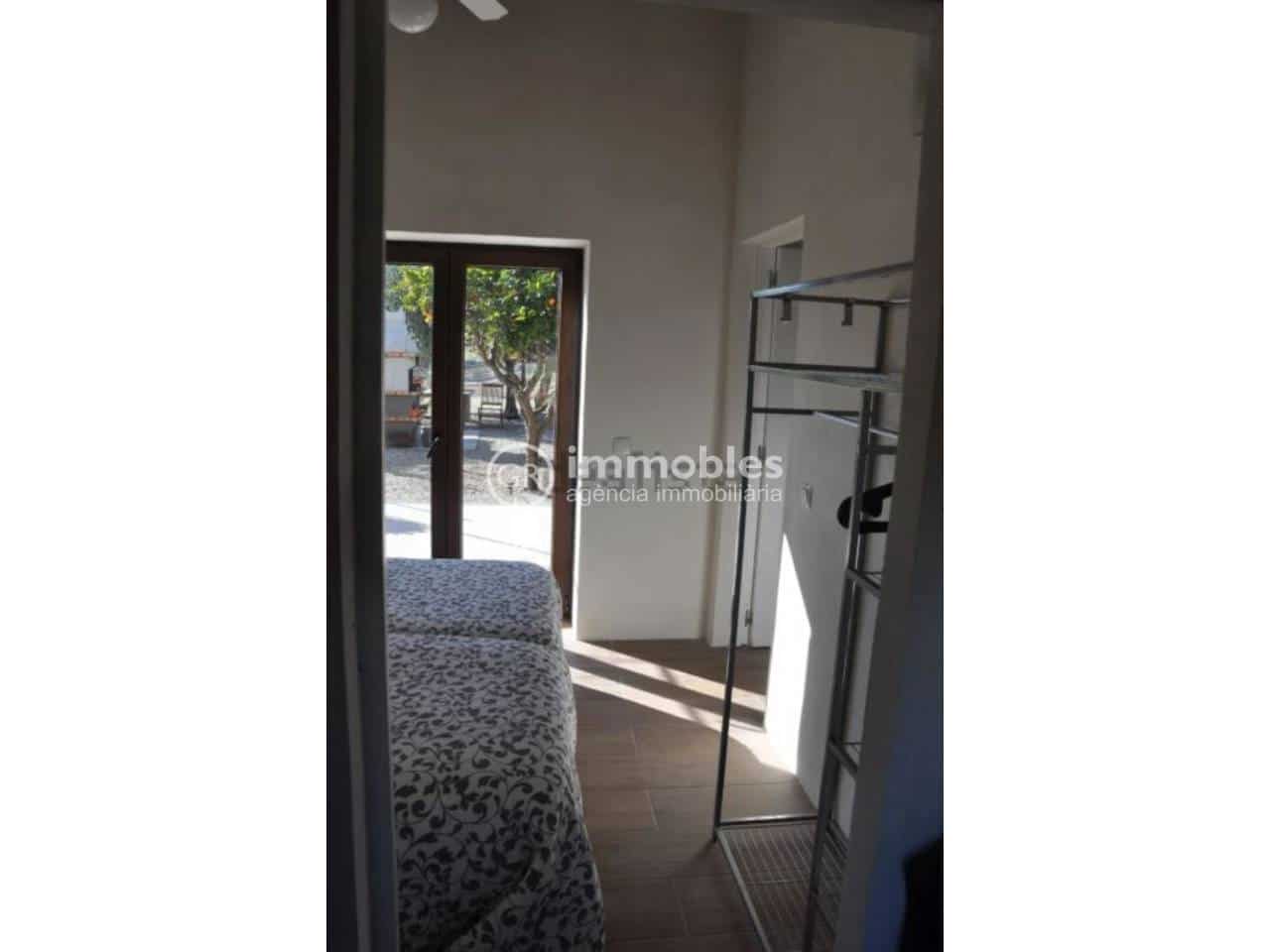 2 sovrum Finca/Hus på landet till salu i Campanet med pool - 695 000 € (Ref: 9437936)