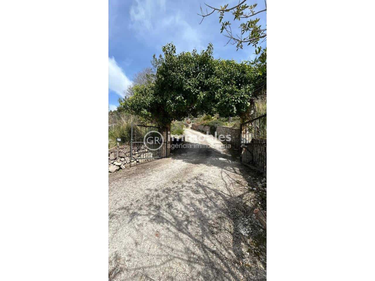 3 slaapkamer Finca/Landhuis te koop in Orient - € 400.000 (Ref: 9437937)