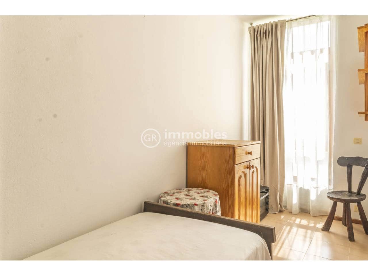 3 bedroom Apartment for sale in Palma de Mallorca with pool - € 365,000 (Ref: 9437939)