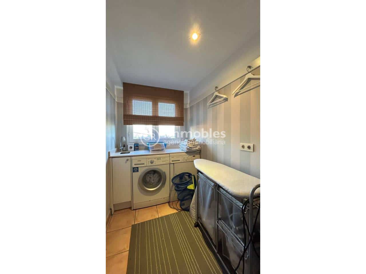 3 bedroom Townhouse for sale in Buger with garage - € 560,000 (Ref: 9437940)