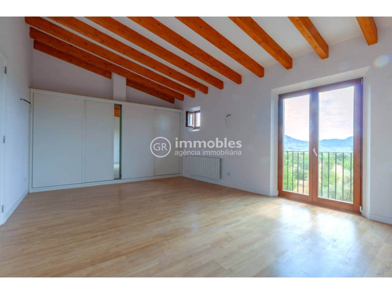 3 bedroom Semi-detached Villa for sale in Alaro with pool garage - € 980,000 (Ref: 9437941)