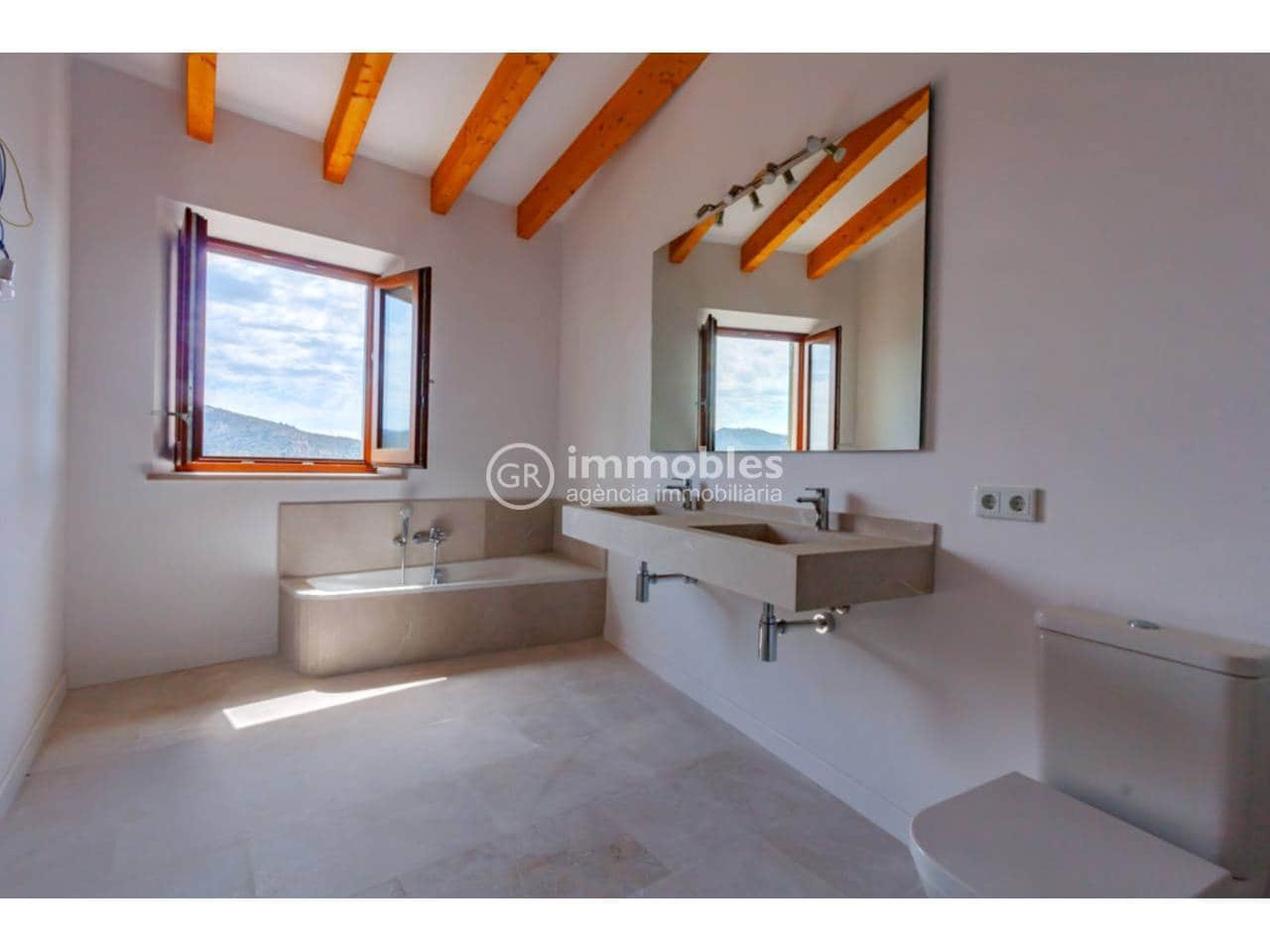 3 bedroom Semi-detached Villa for sale in Alaro with pool garage - € 980,000 (Ref: 9437941)