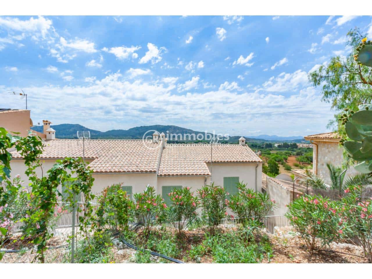 3 bedroom Semi-detached Villa for sale in Alaro with pool garage - € 980,000 (Ref: 9437941)
