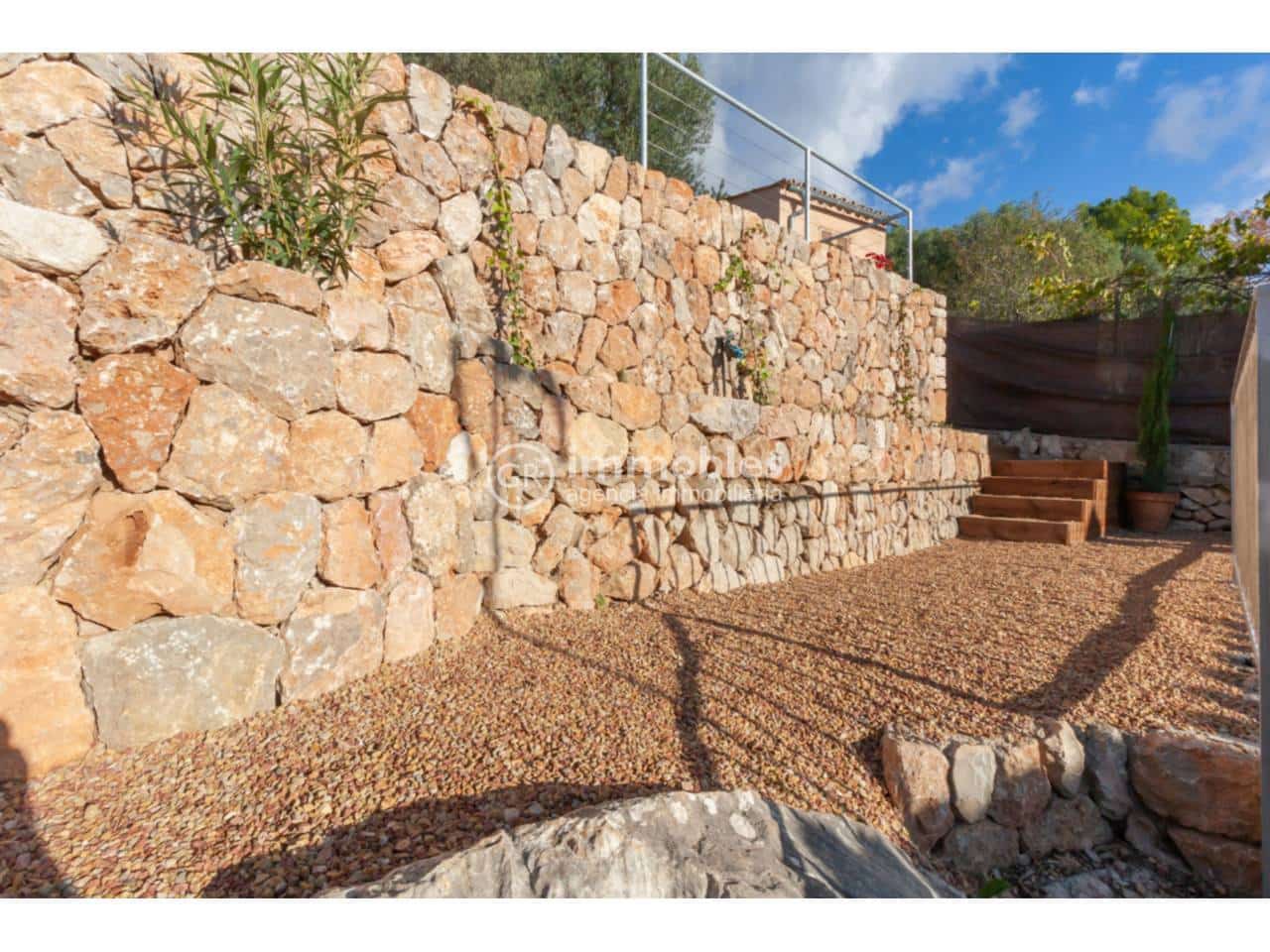 3 bedroom Semi-detached Villa for sale in Alaro with pool garage - € 980,000 (Ref: 9437941)