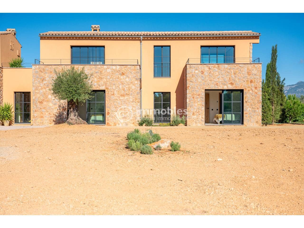 6 bedroom Villa for sale in Santa Maria del Cami with pool garage - € 5,500,000 (Ref: 9437946)